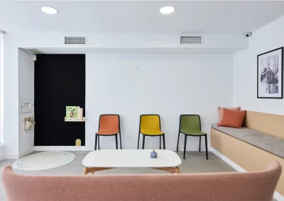 clinica-dental-Clara-de-Juan-palencia-entrada